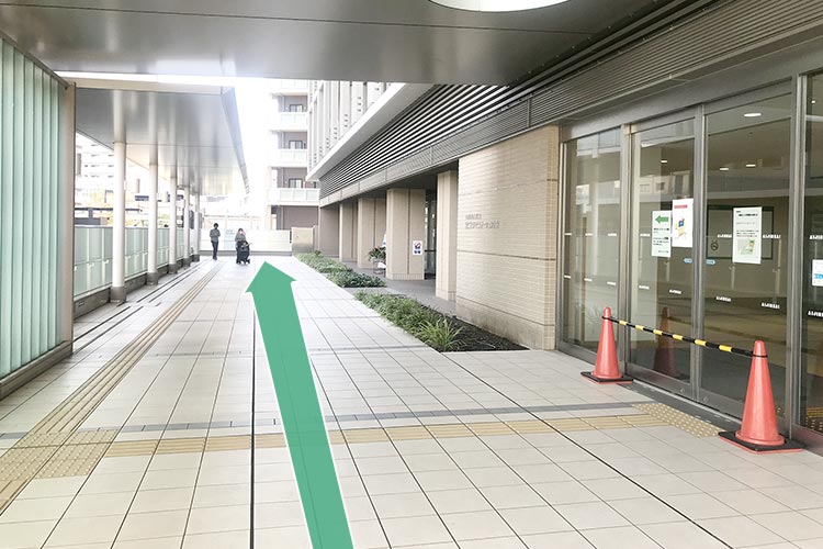 8. 直進ください。