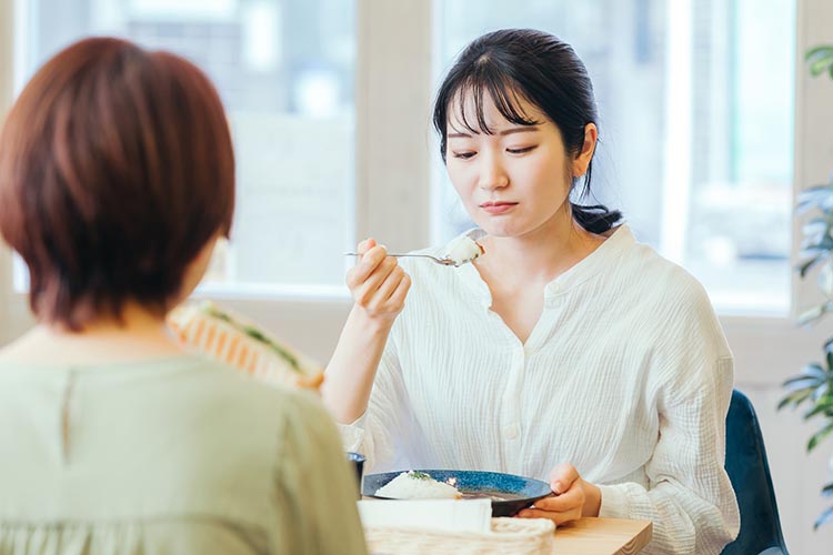 食欲不振のイメージ写真